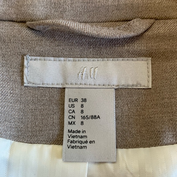 H&M Blazer - Picture 4 of 13
